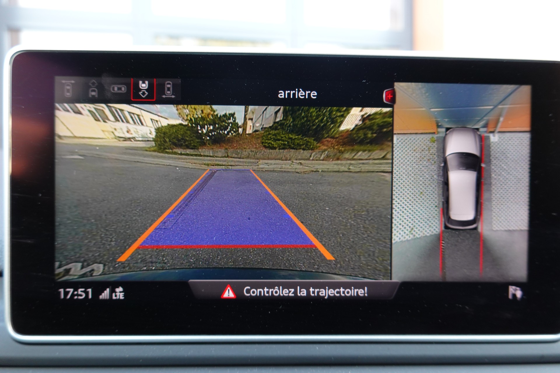 AUDI A4 Avant 40 TDI Sport quattro "* CH Auto * Service Audi * Toit Ouvrant * Head-Up Display * Attelage * Cuir * Son Bang&Olufsen *"-image-19