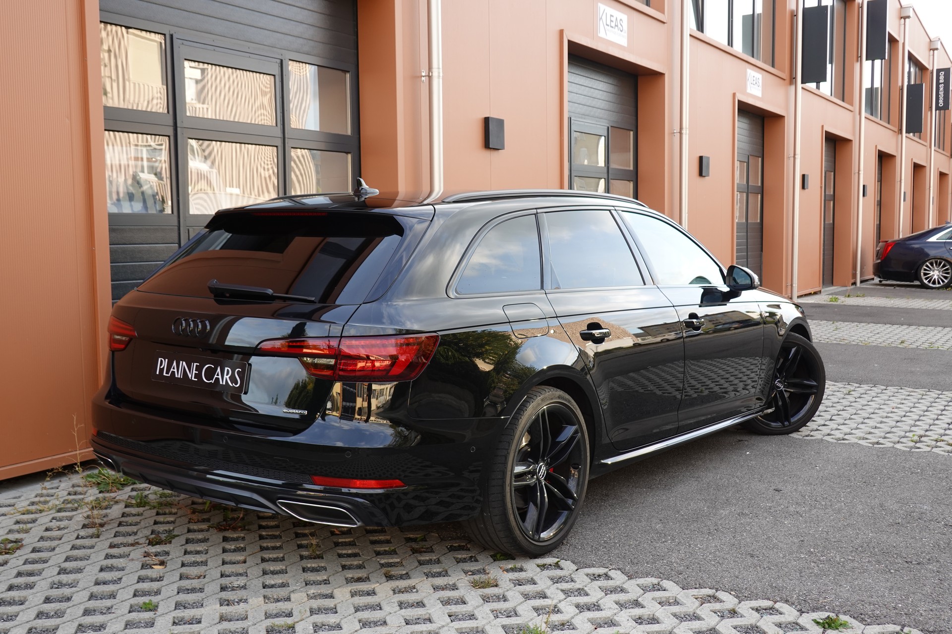 AUDI A4 Avant 40 TDI Sport quattro "* CH Auto * Service Audi * Toit Ouvrant * Head-Up Display * Attelage * Cuir * Son Bang&Olufsen *"-image-6