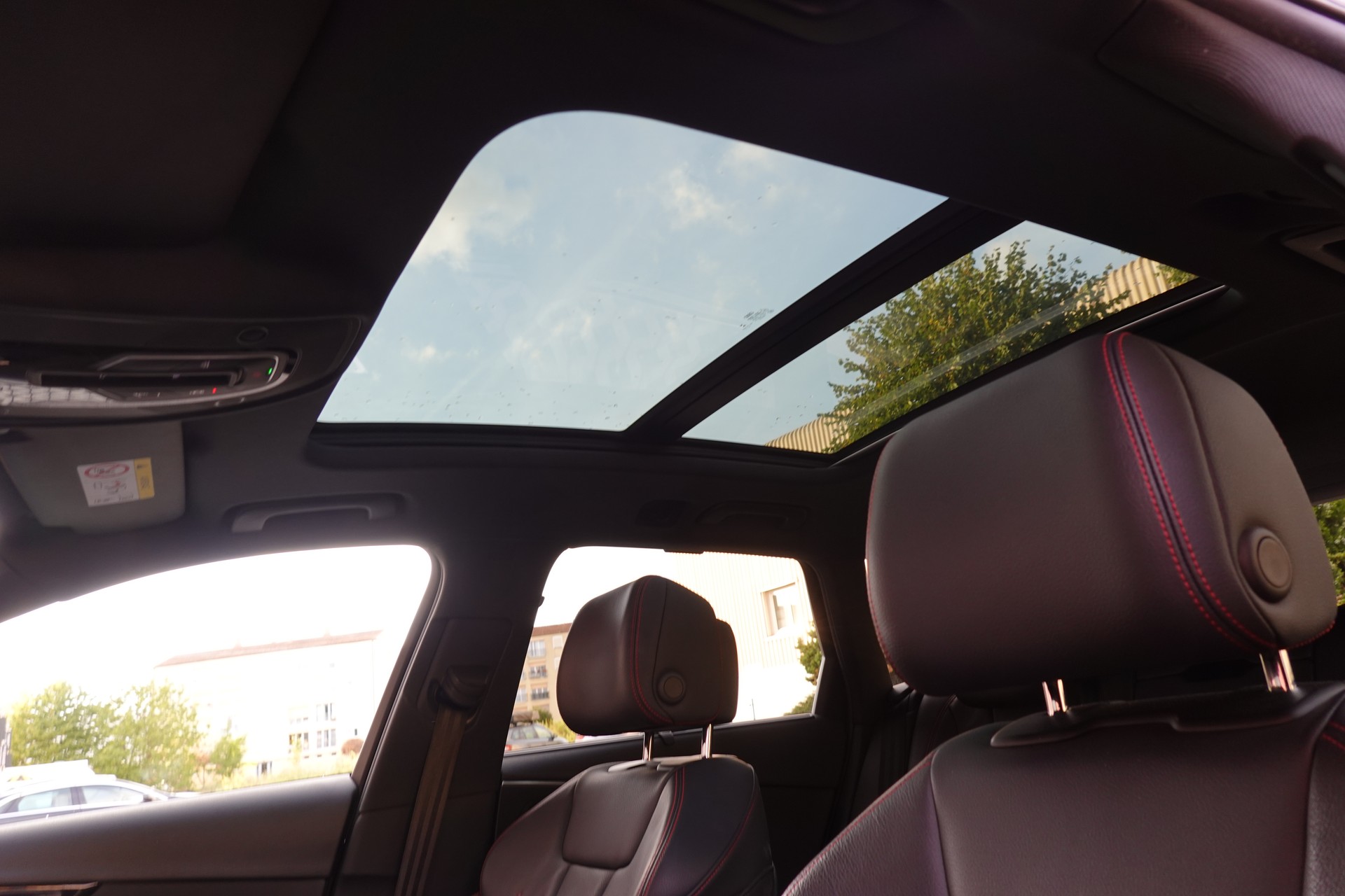 AUDI A4 Avant 40 TDI Sport quattro "* CH Auto * Service Audi * Toit Ouvrant * Head-Up Display * Attelage * Cuir * Son Bang&Olufsen *"-image-24
