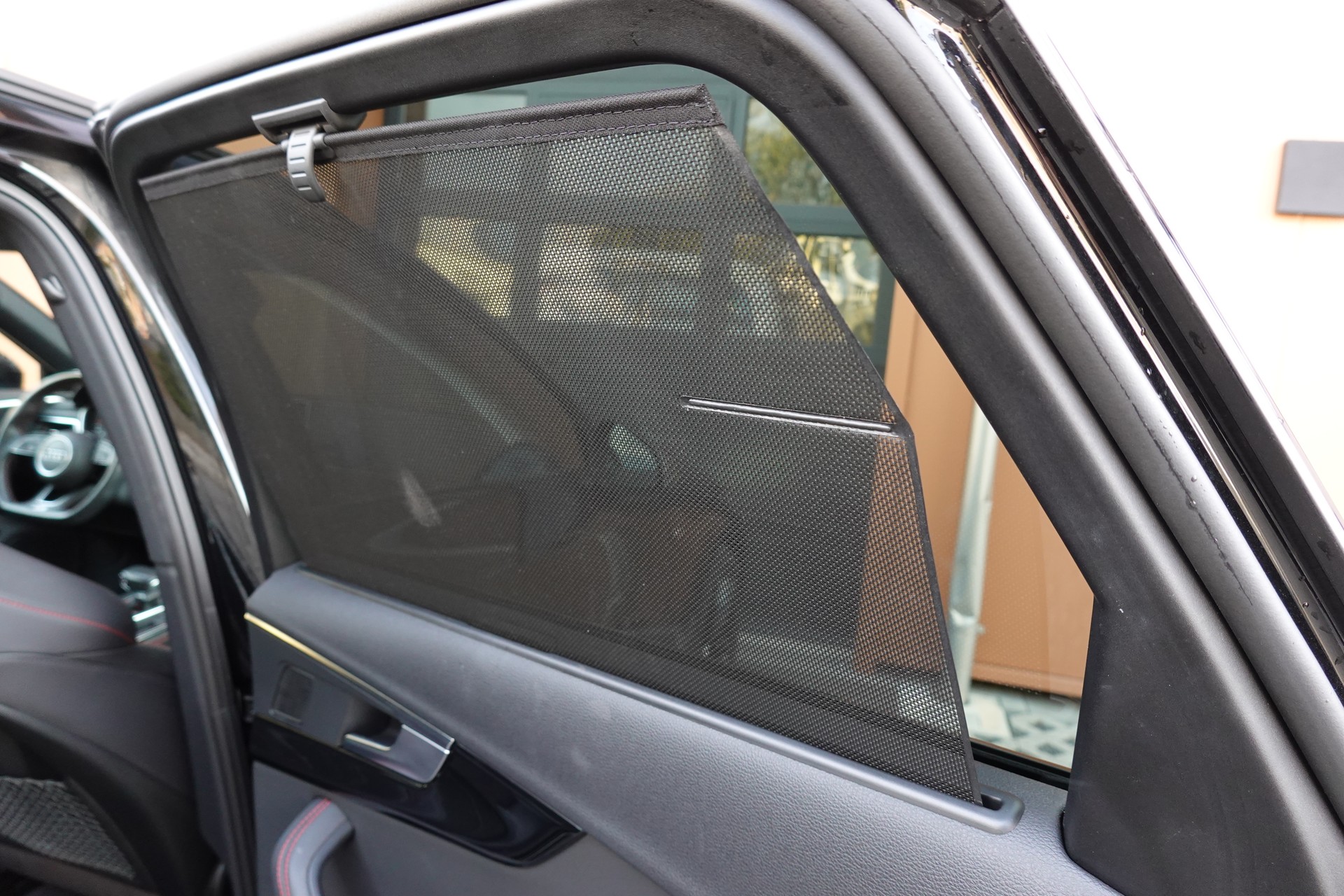 AUDI A4 Avant 40 TDI Sport quattro "* CH Auto * Service Audi * Toit Ouvrant * Head-Up Display * Attelage * Cuir * Son Bang&Olufsen *"-image-23