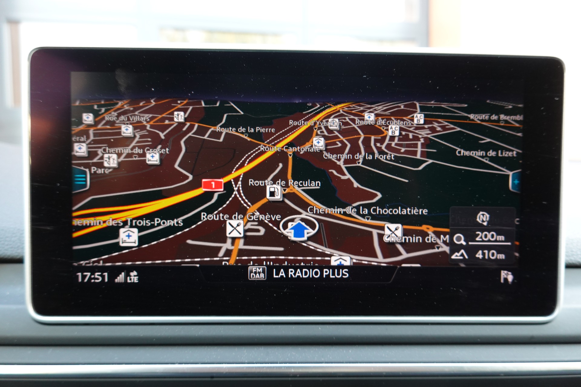 AUDI A4 Avant 40 TDI Sport quattro "* CH Auto * Service Audi * Toit Ouvrant * Head-Up Display * Attelage * Cuir * Son Bang&Olufsen *"-image-18