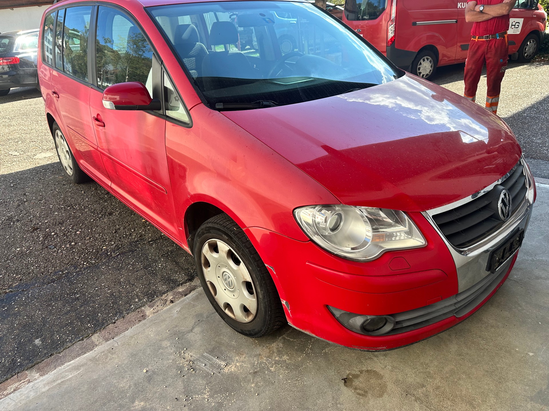 VW Touran 2.0 TDI Highline-image-2