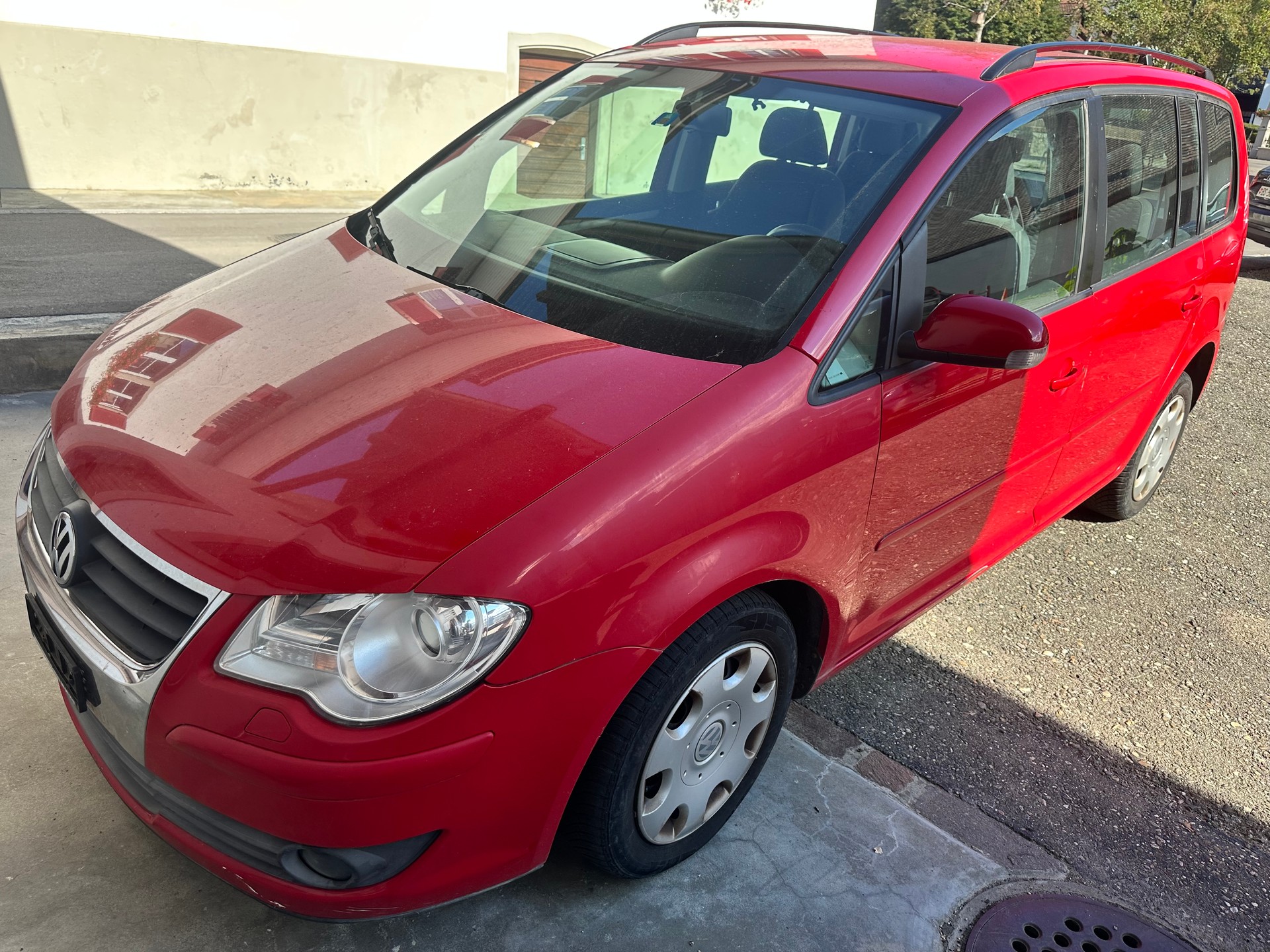 VW Touran 2.0 TDI Highline-image-0
