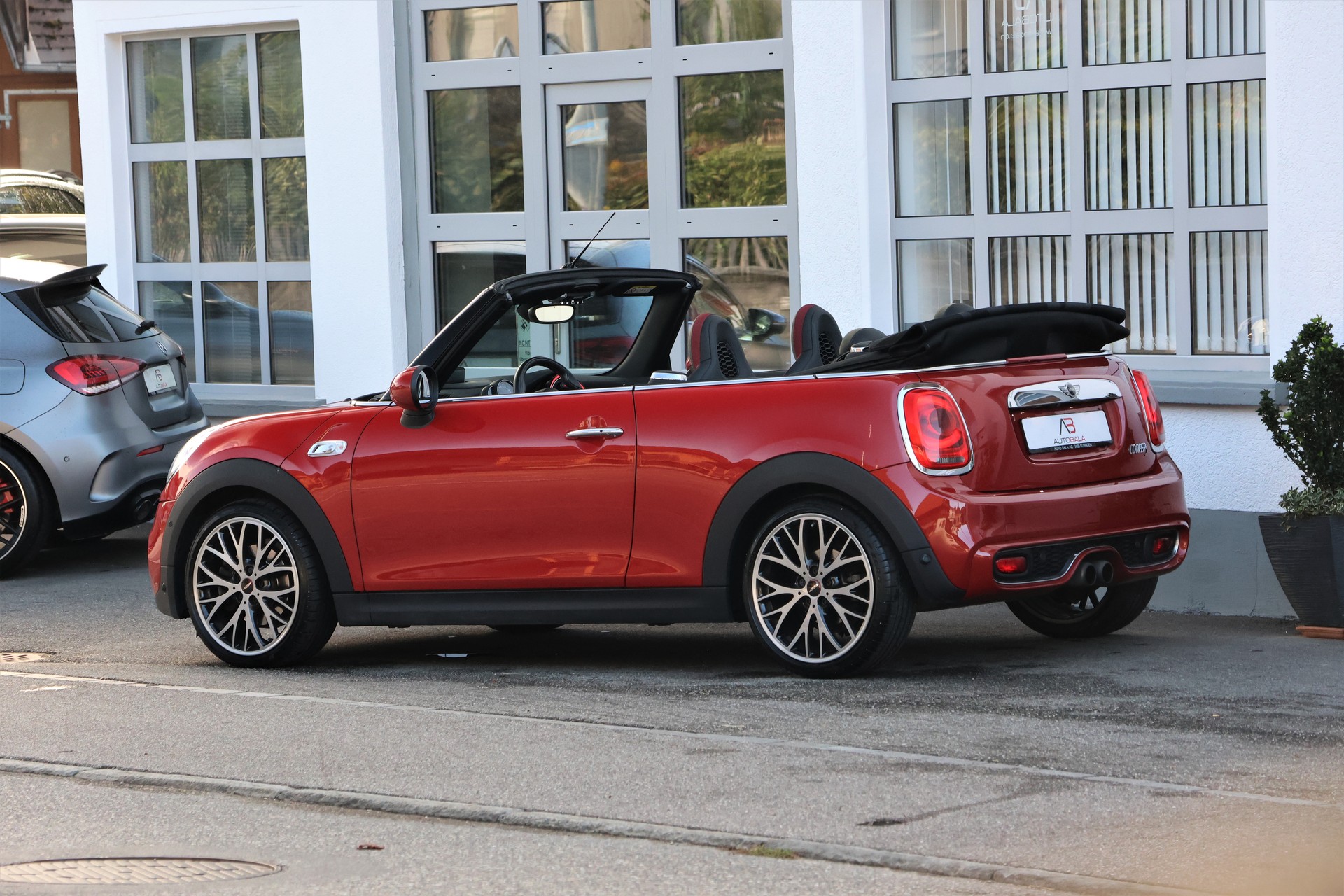 MINI Cooper S Cabriolet Steptronic (CH)-image-11