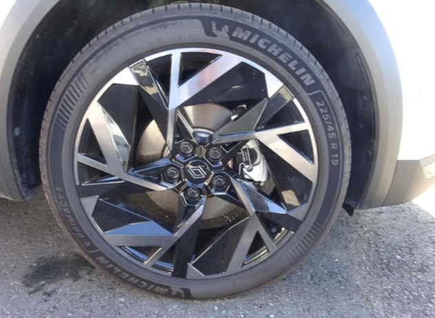 RENAULT Captur 1.6 E-Tech 145 Esprit Alpine DHT-image-12