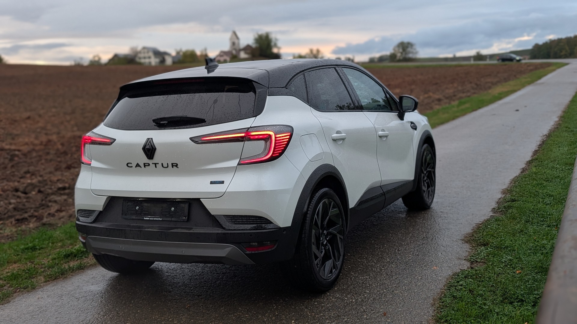 RENAULT Captur 1.6 E-Tech 145 Esprit Alpine DHT-image-3
