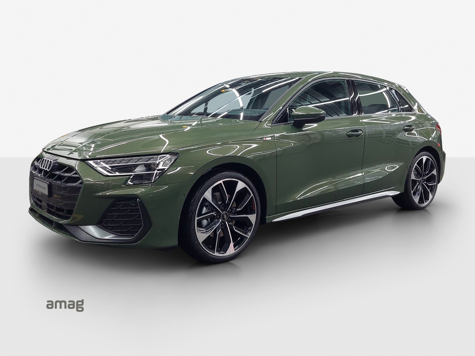 AUDI A3 Sportback TFSI 110 kW S line Attraction S tronic-image-0