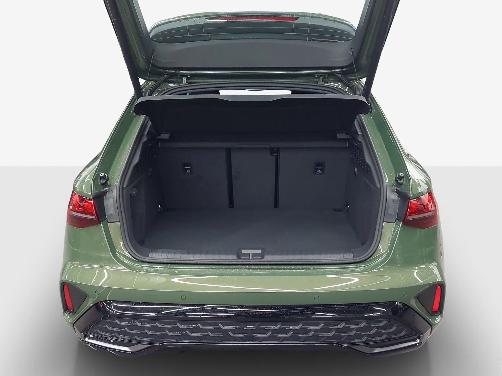 AUDI A3 Sportback TFSI 110 kW S line Attraction S tronic-image-12