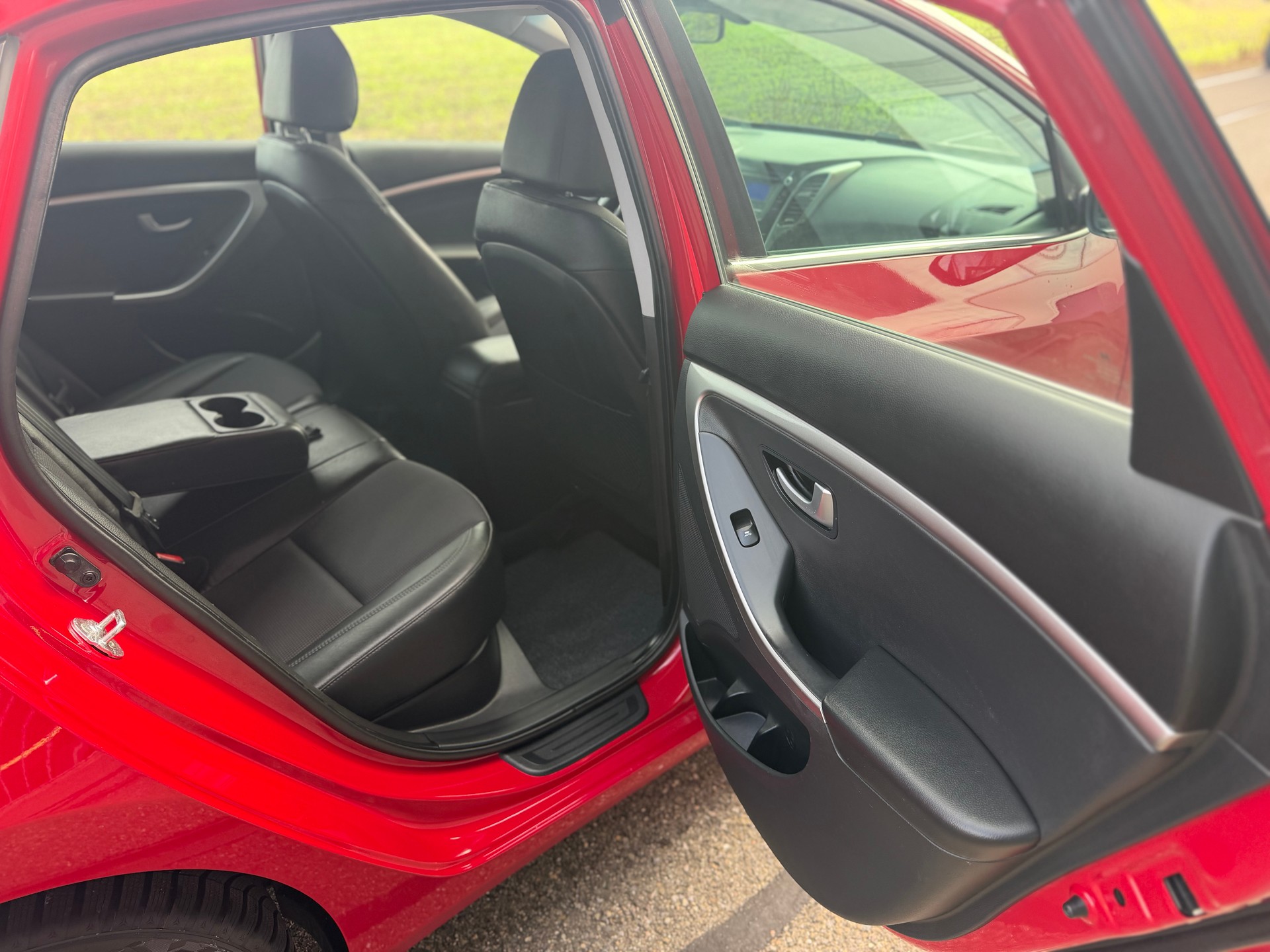 HYUNDAI i30 1.4 Comfort-image-8