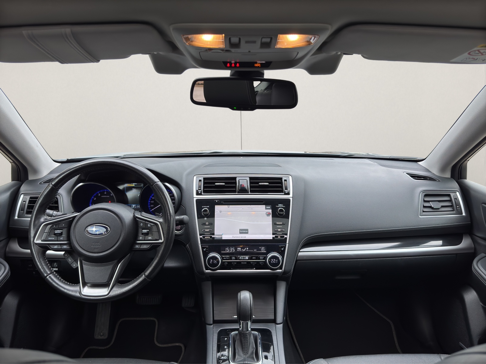 SUBARU Outback 2.5i Luxury AWD Lineartronic-image-9