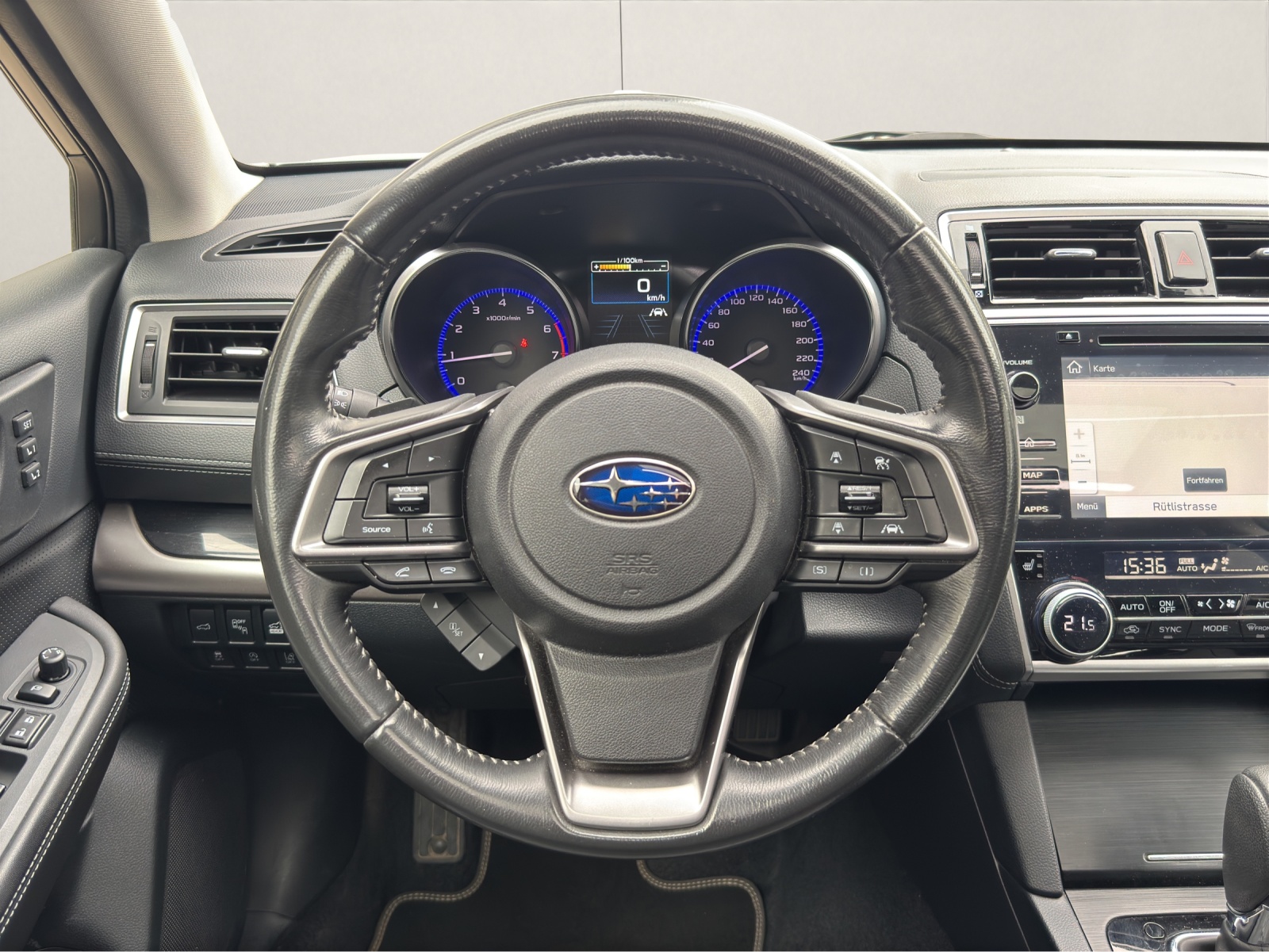 SUBARU Outback 2.5i Luxury AWD Lineartronic-image-10