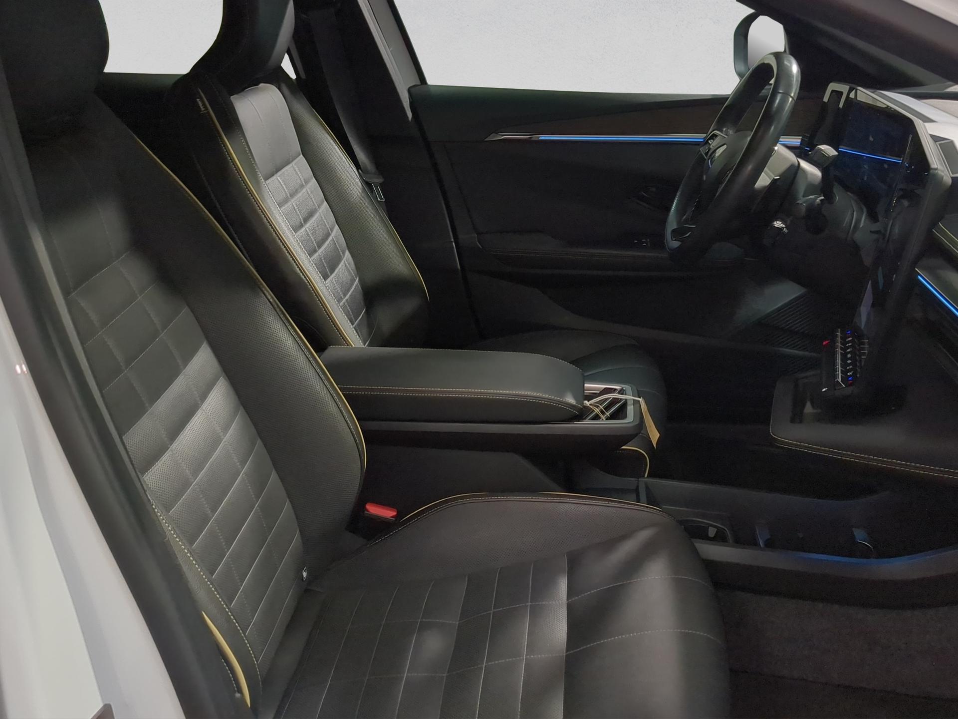 RENAULT Mégane E-TECH EV60 Iconic-image-15