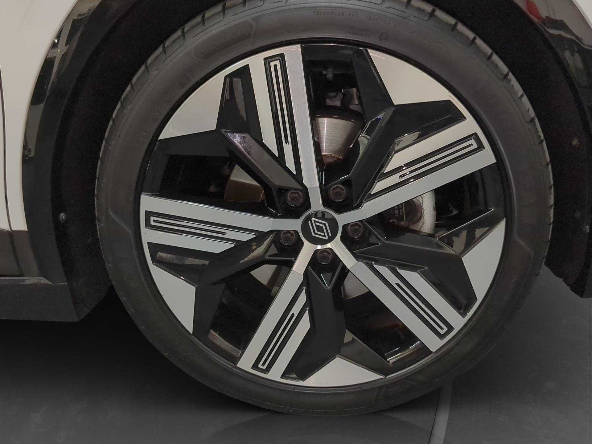 RENAULT Mégane E-TECH EV60 Iconic-image-17