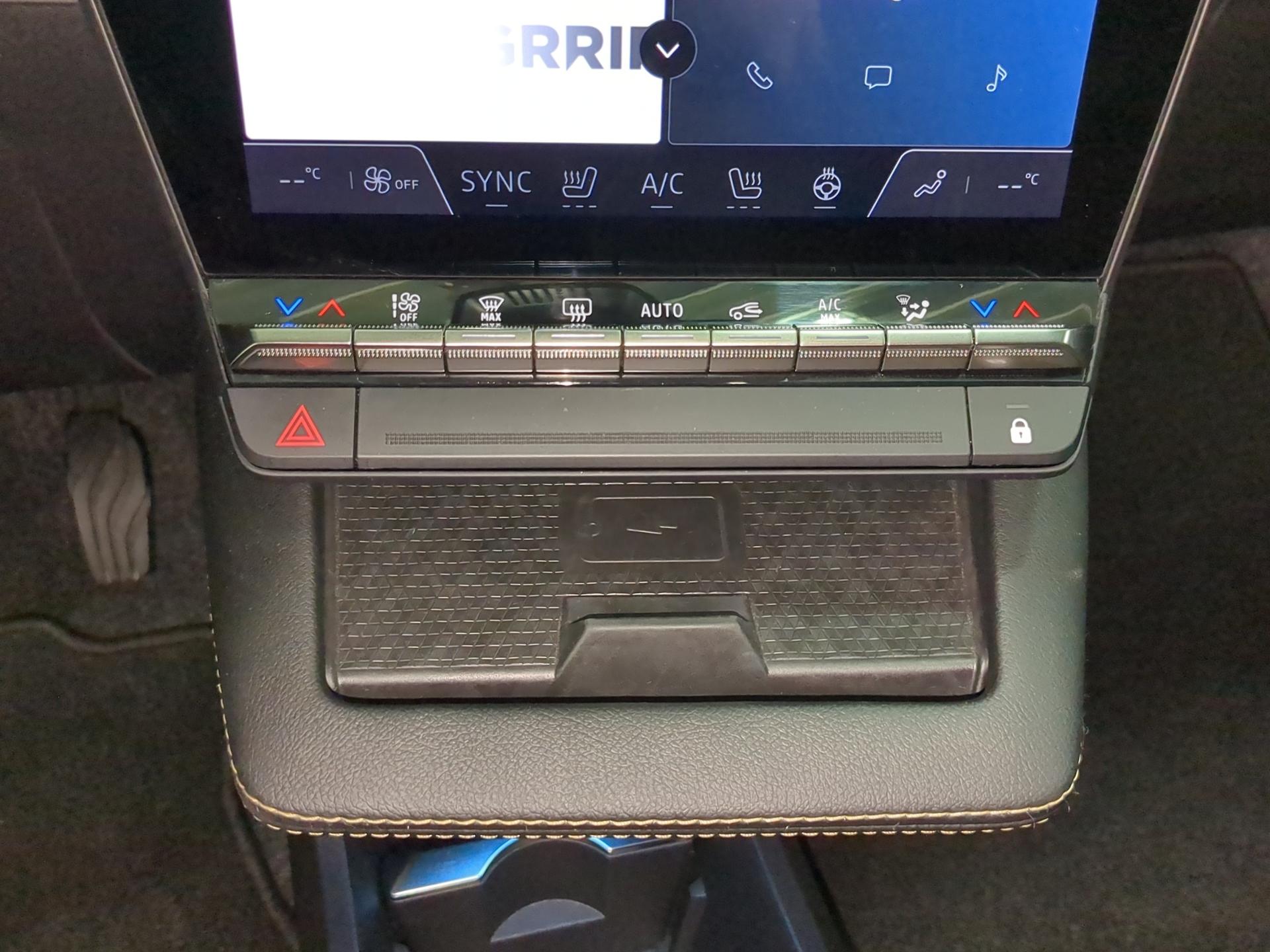 RENAULT Mégane E-TECH EV60 Iconic-image-18