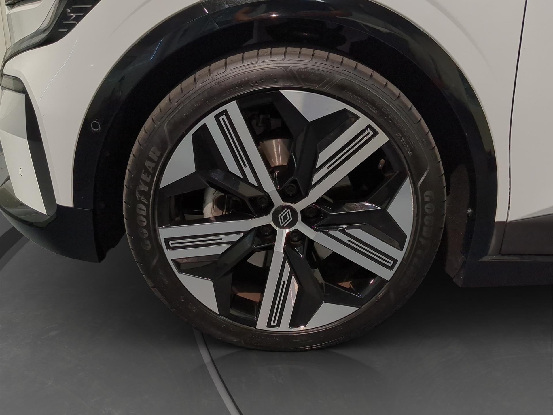 RENAULT Mégane E-TECH EV60 Iconic-image-24