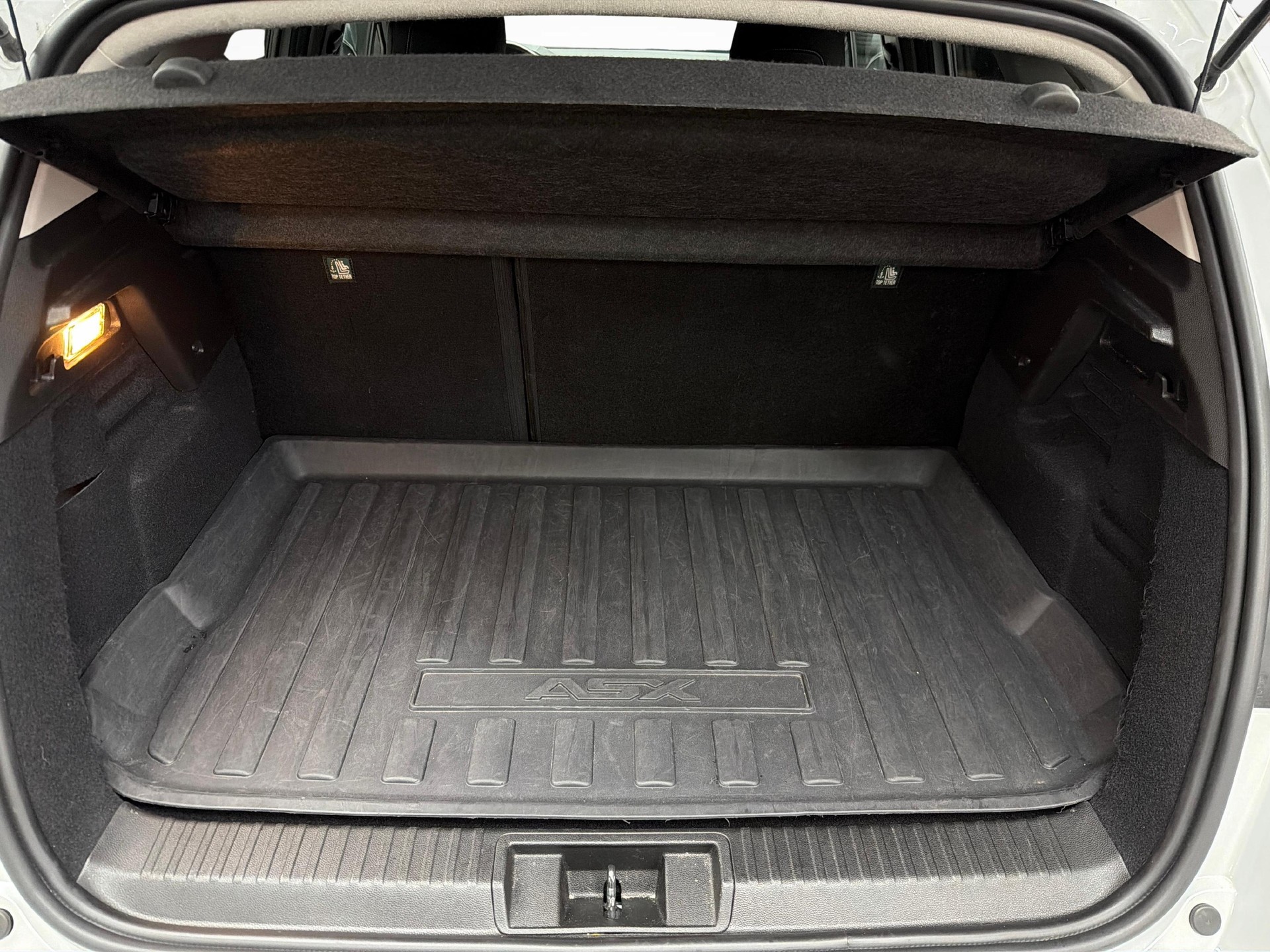 MITSUBISHI ASX 1.6 HEV Invite-image-11