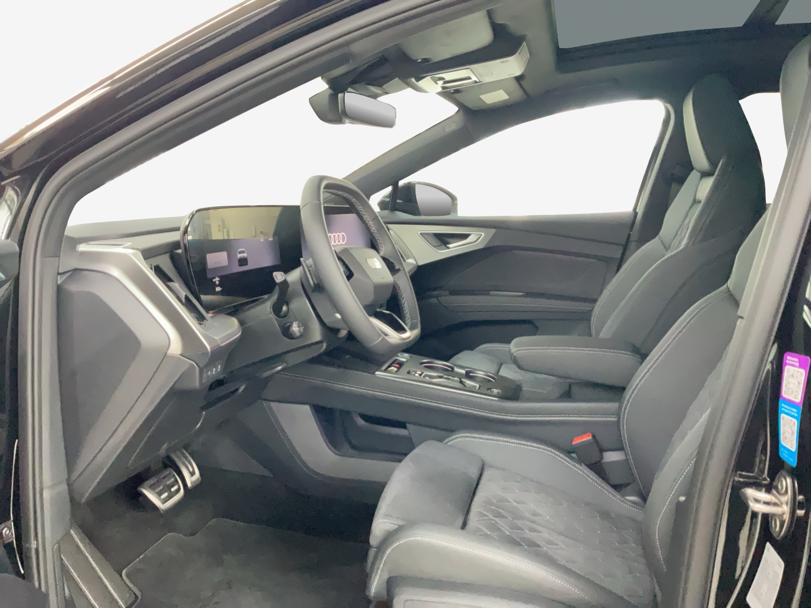 AUDI Q4 e-tron SUV quattro performance Swiss Ski-image-7