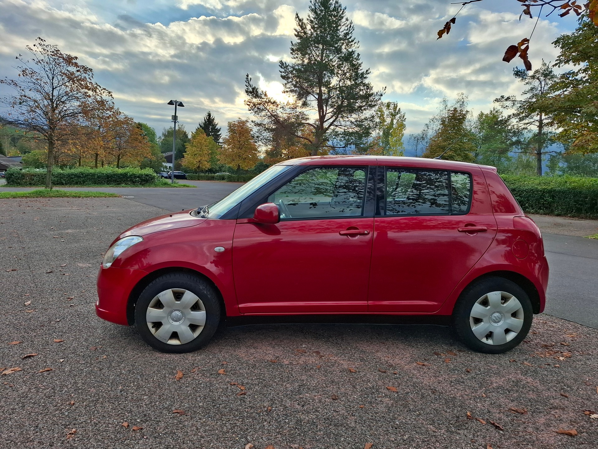 SUZUKI Swift 1.3i 16V GL 4x4-image-3