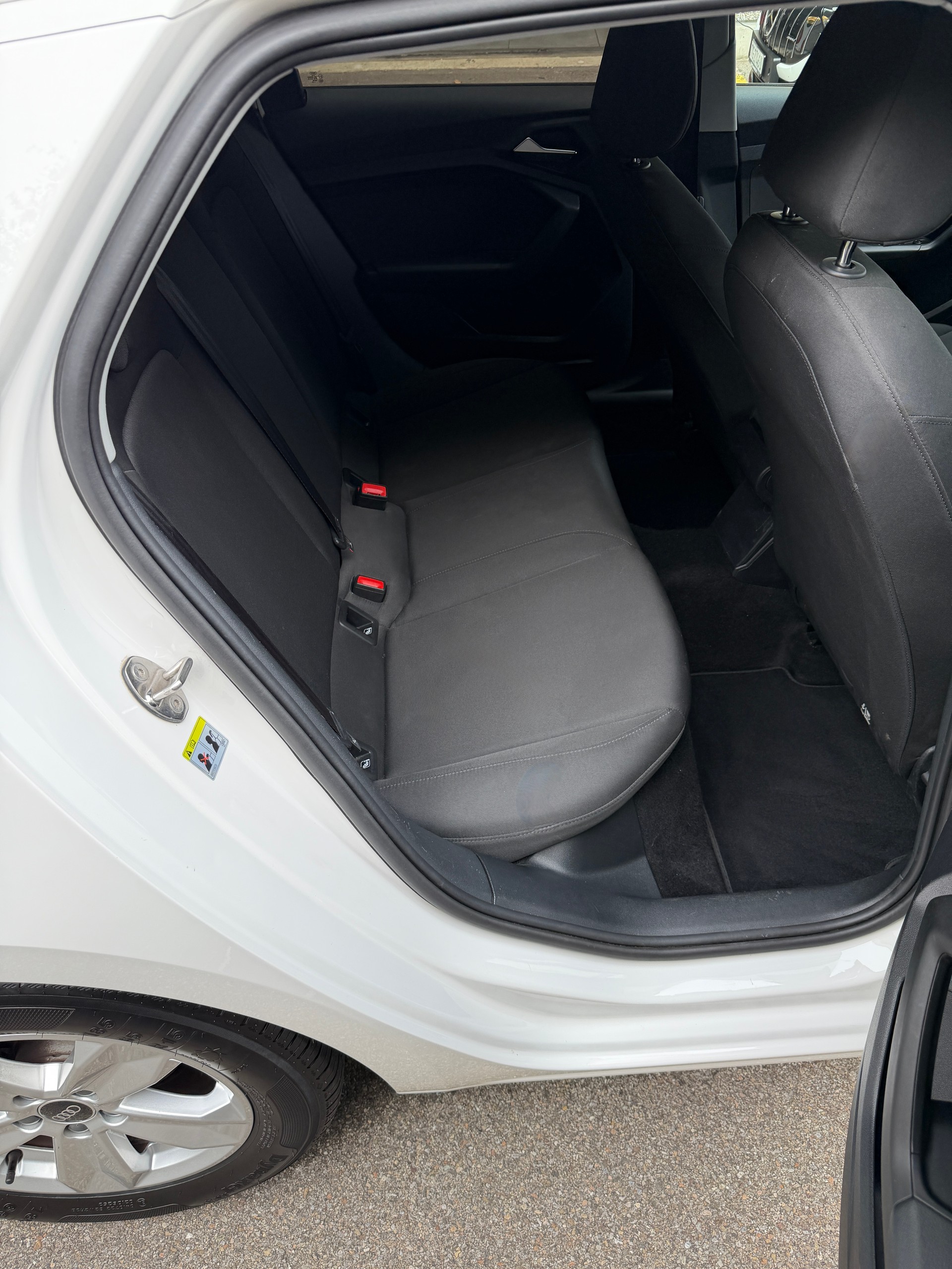AUDI A1 Sportback 30 TFSI Attraction S-tronic-image-15