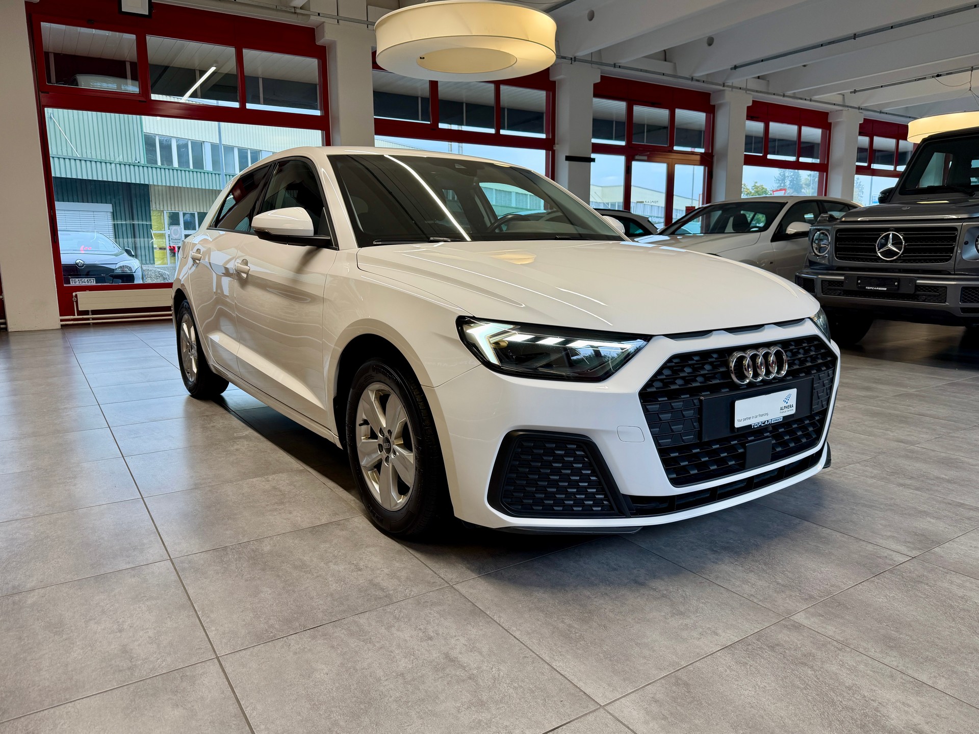 AUDI A1 Sportback 30 TFSI Attraction S-tronic-image-6
