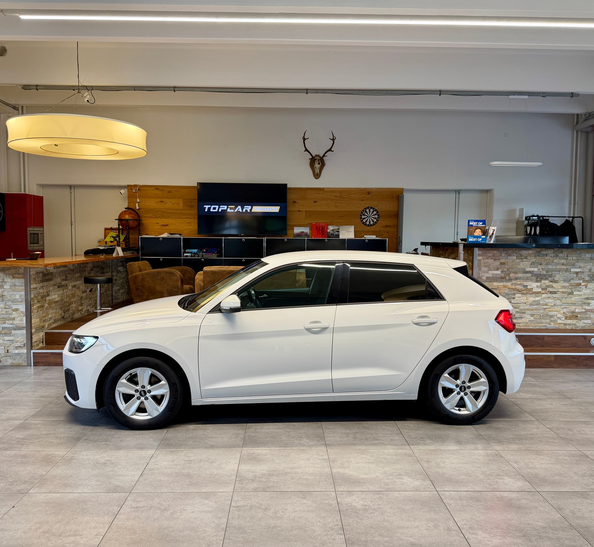 AUDI A1 Sportback 30 TFSI Attraction S-tronic-image-2