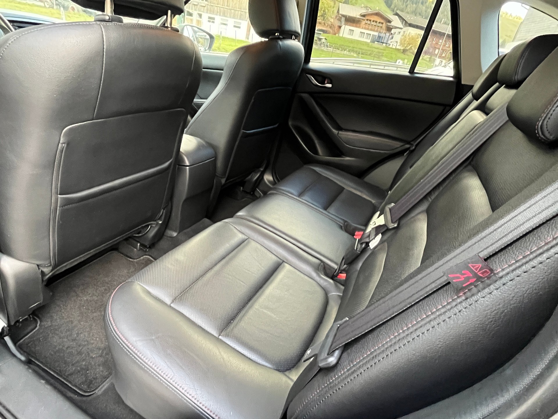 MAZDA CX-5 2.2 D HP Revolution AWD Automatic-image-14