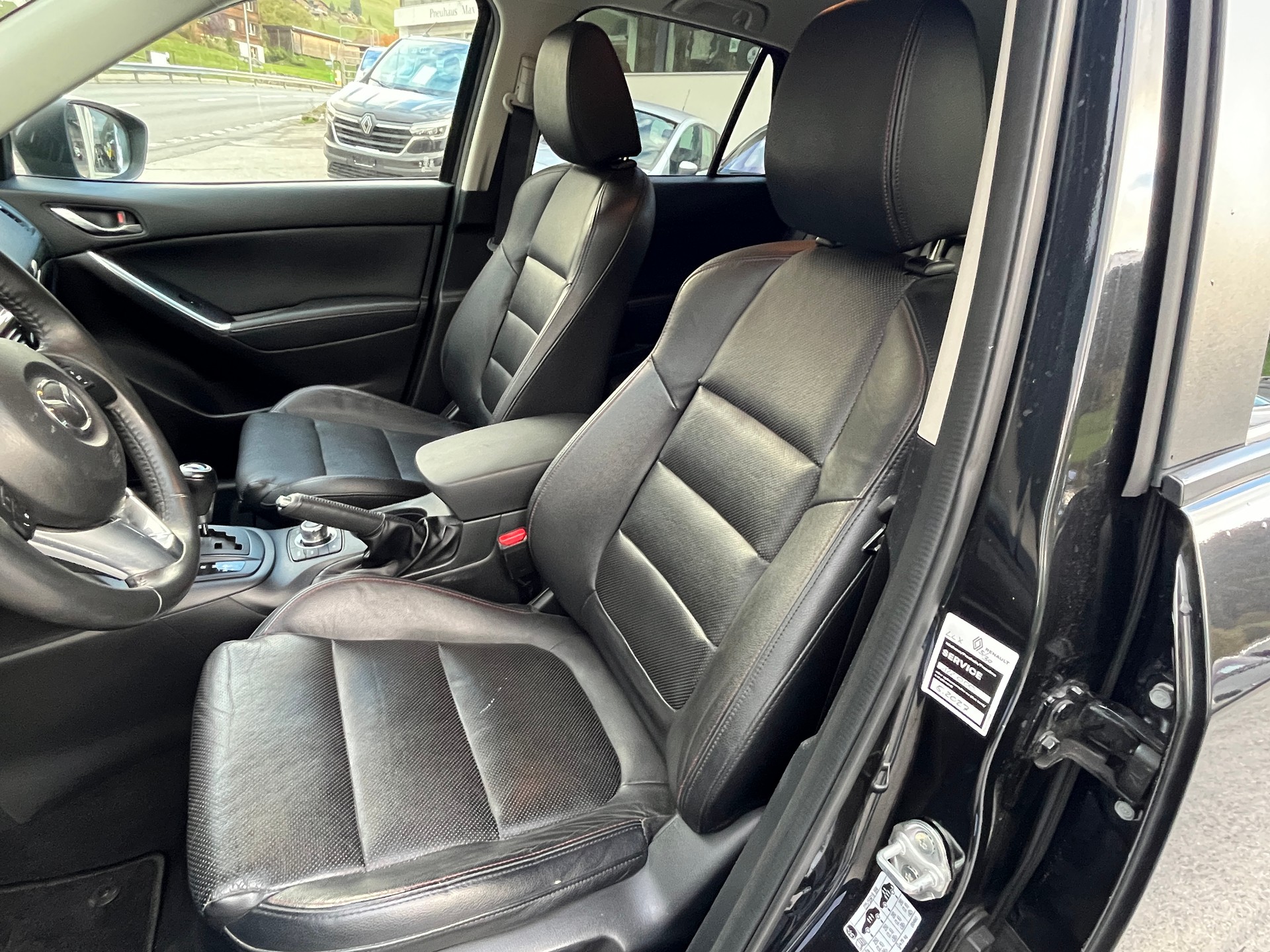 MAZDA CX-5 2.2 D HP Revolution AWD Automatic-image-9