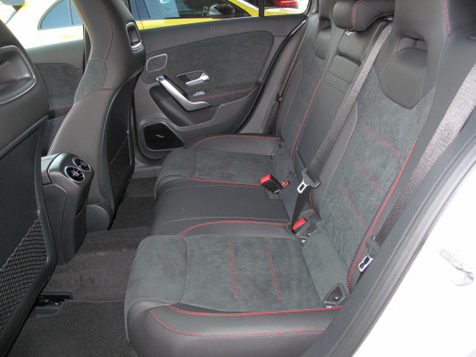 MERCEDES-BENZ A 45 S AMG 4Matic+-image-12