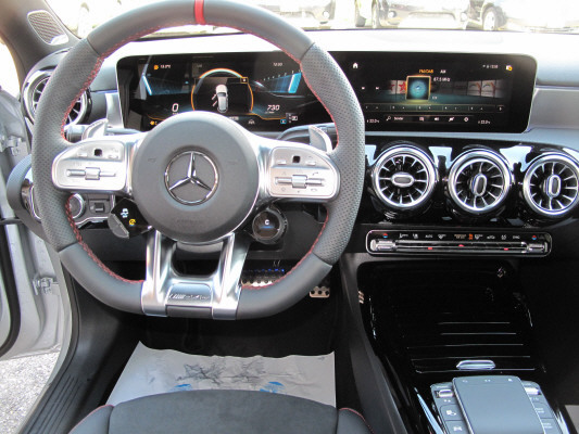 MERCEDES-BENZ A 45 S AMG 4Matic+-image-13