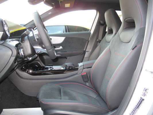 MERCEDES-BENZ A 45 S AMG 4Matic+-image-11