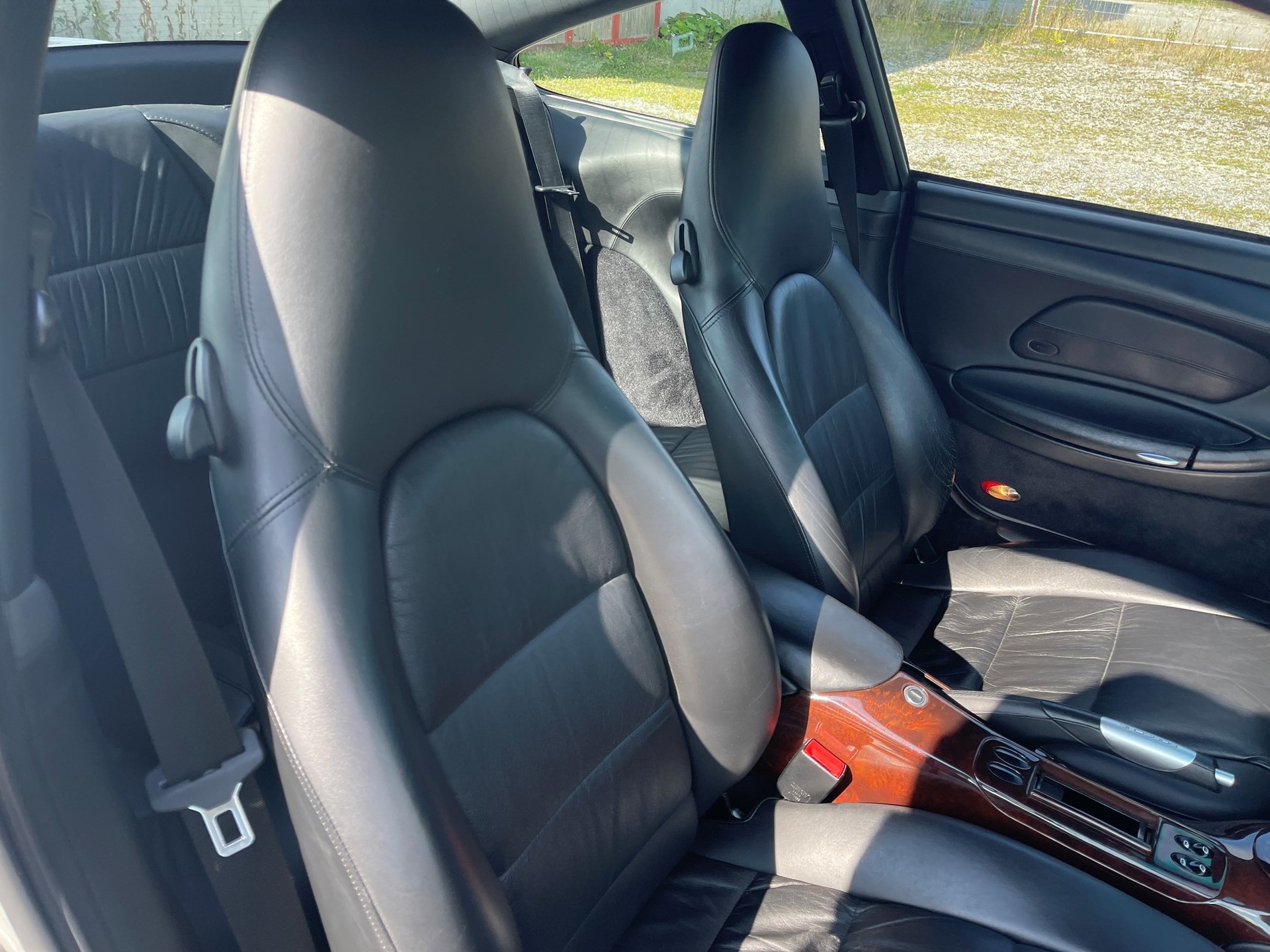 PORSCHE 911 Carrera 4-image-11