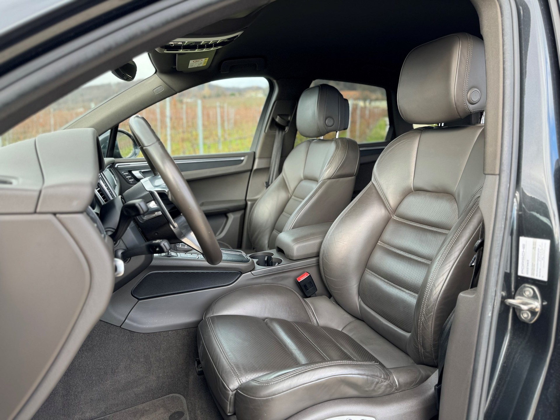 PORSCHE Macan PDK-image-10
