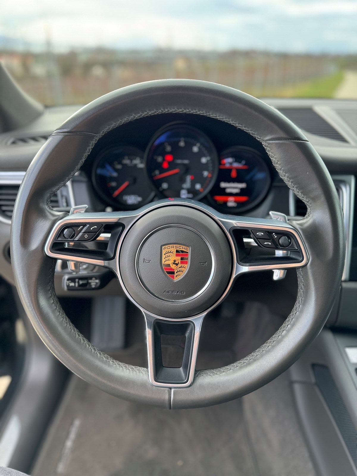 PORSCHE Macan PDK-image-16