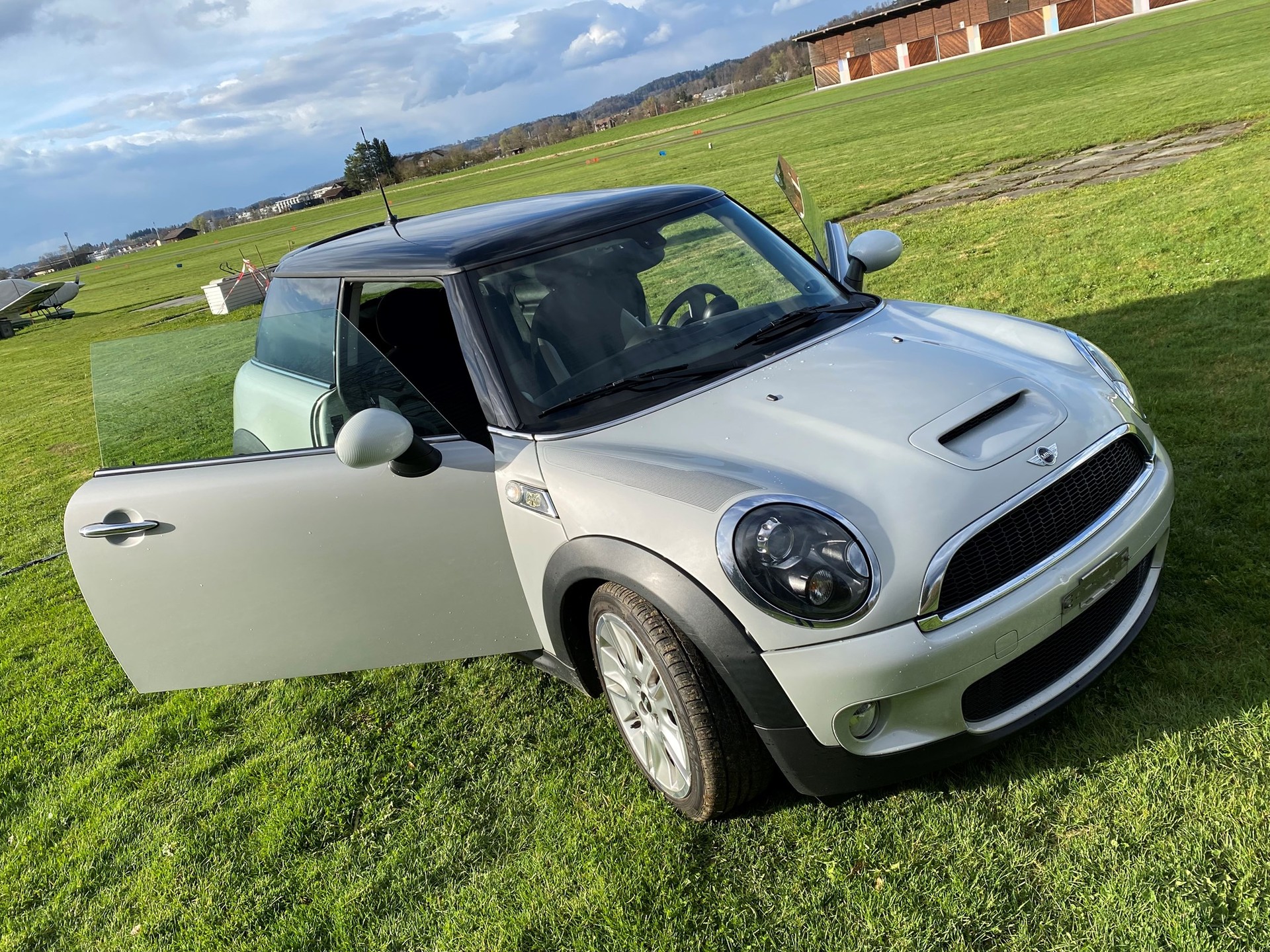 MINI Mini Cooper S 50 Camden-image-0