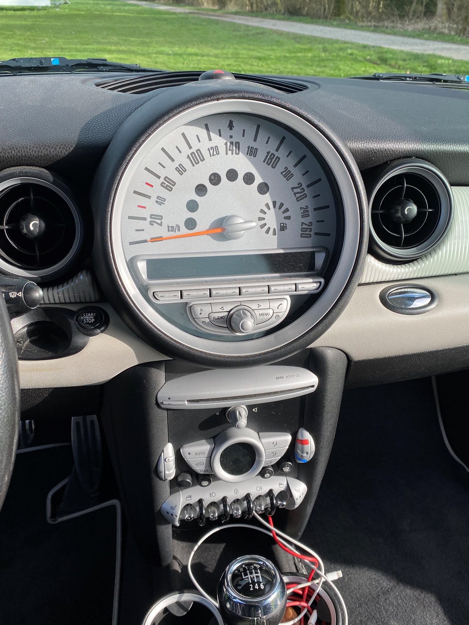 MINI Mini Cooper S 50 Camden-image-13