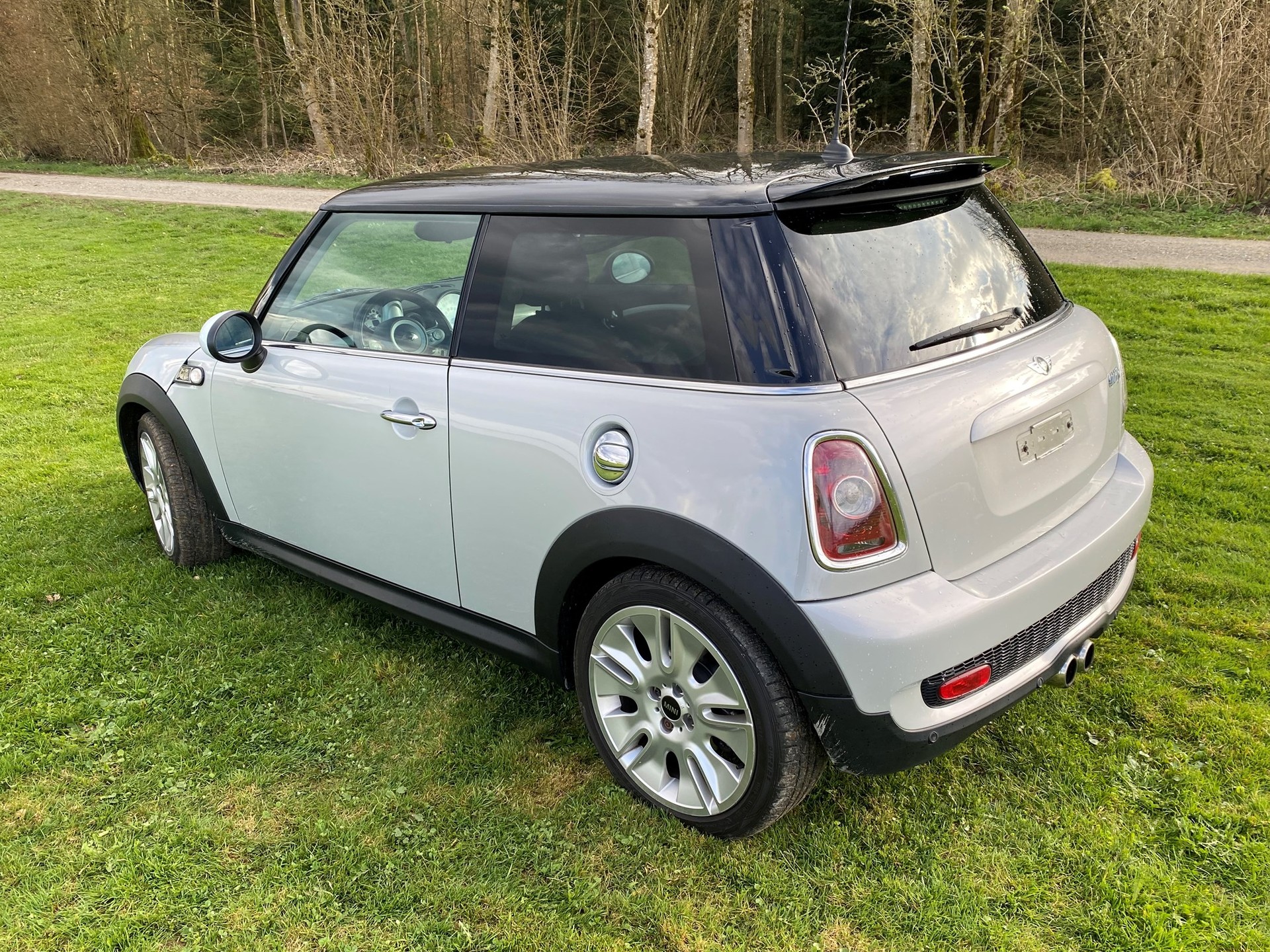 MINI Mini Cooper S 50 Camden-image-1