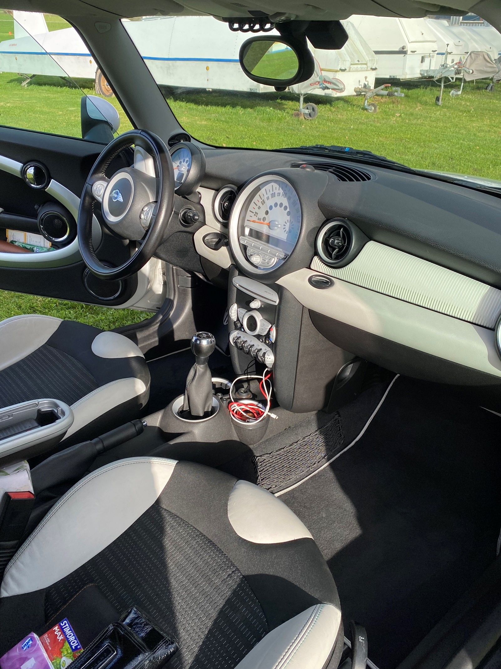 MINI Mini Cooper S 50 Camden-image-11