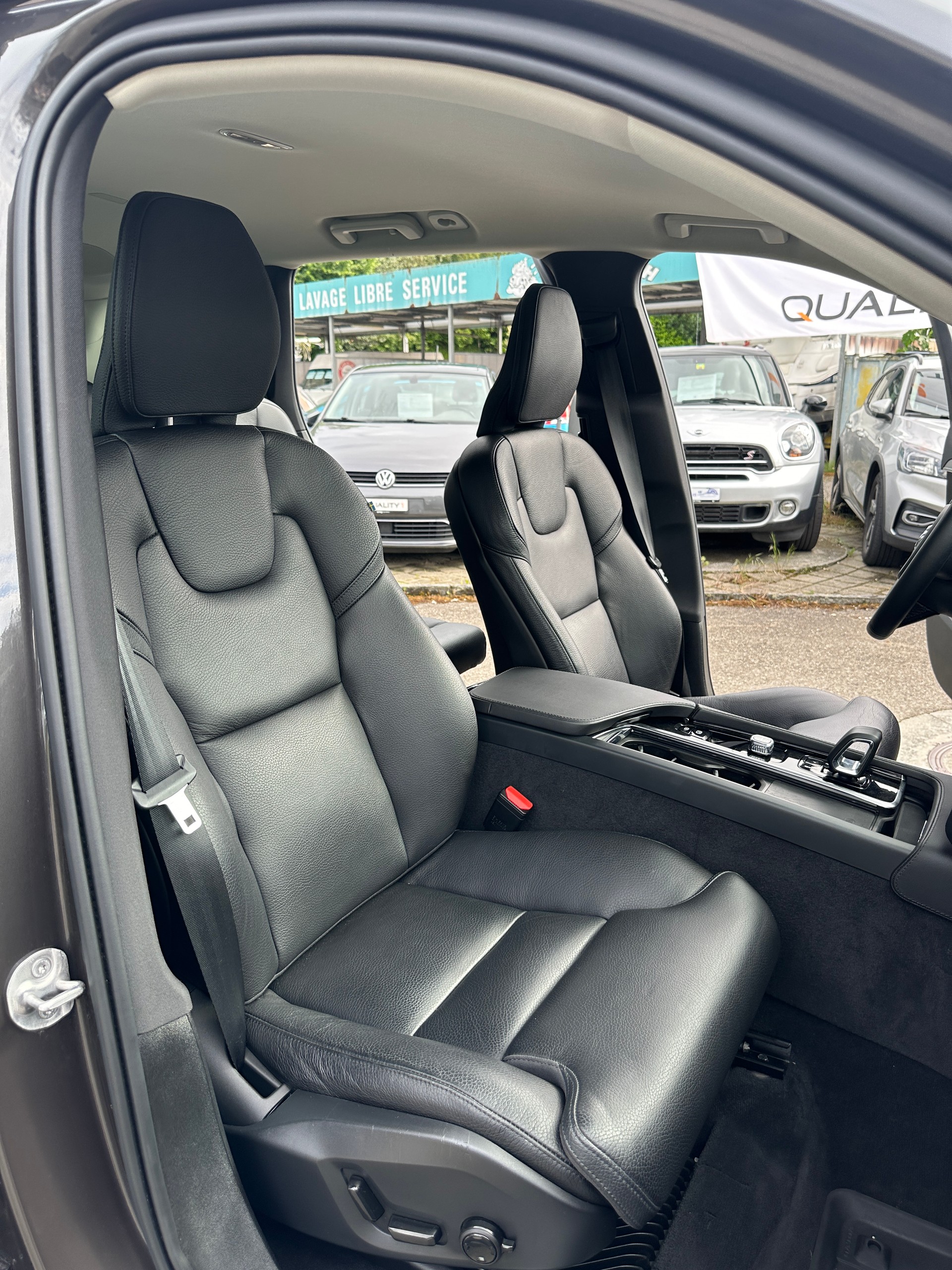 VOLVO XC90 B5 Benzin Mild Hybrid AWD Plus Dark Geartronic-image-14