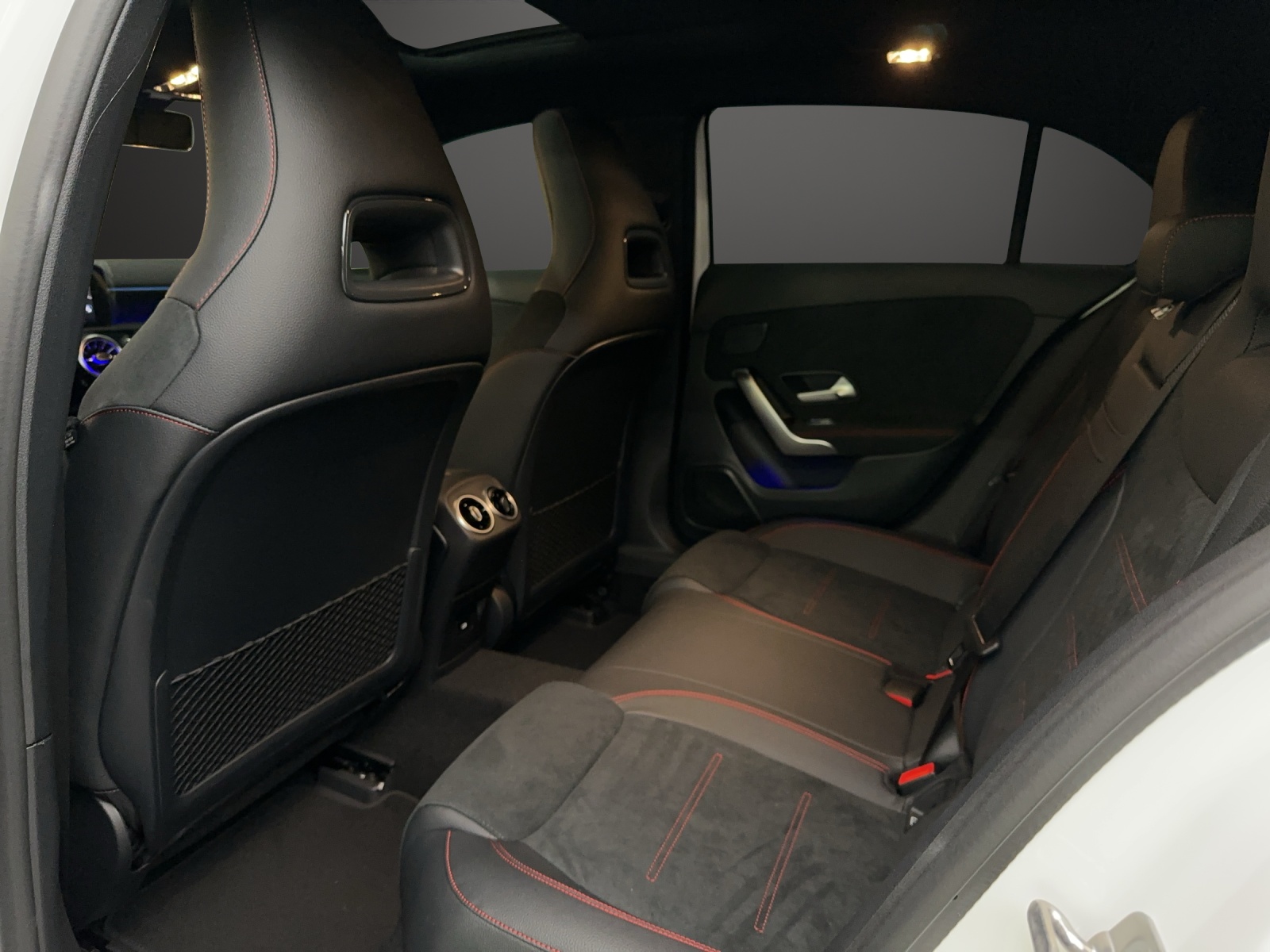 MERCEDES-BENZ A 250 4Matic 8G-DCT-image-7
