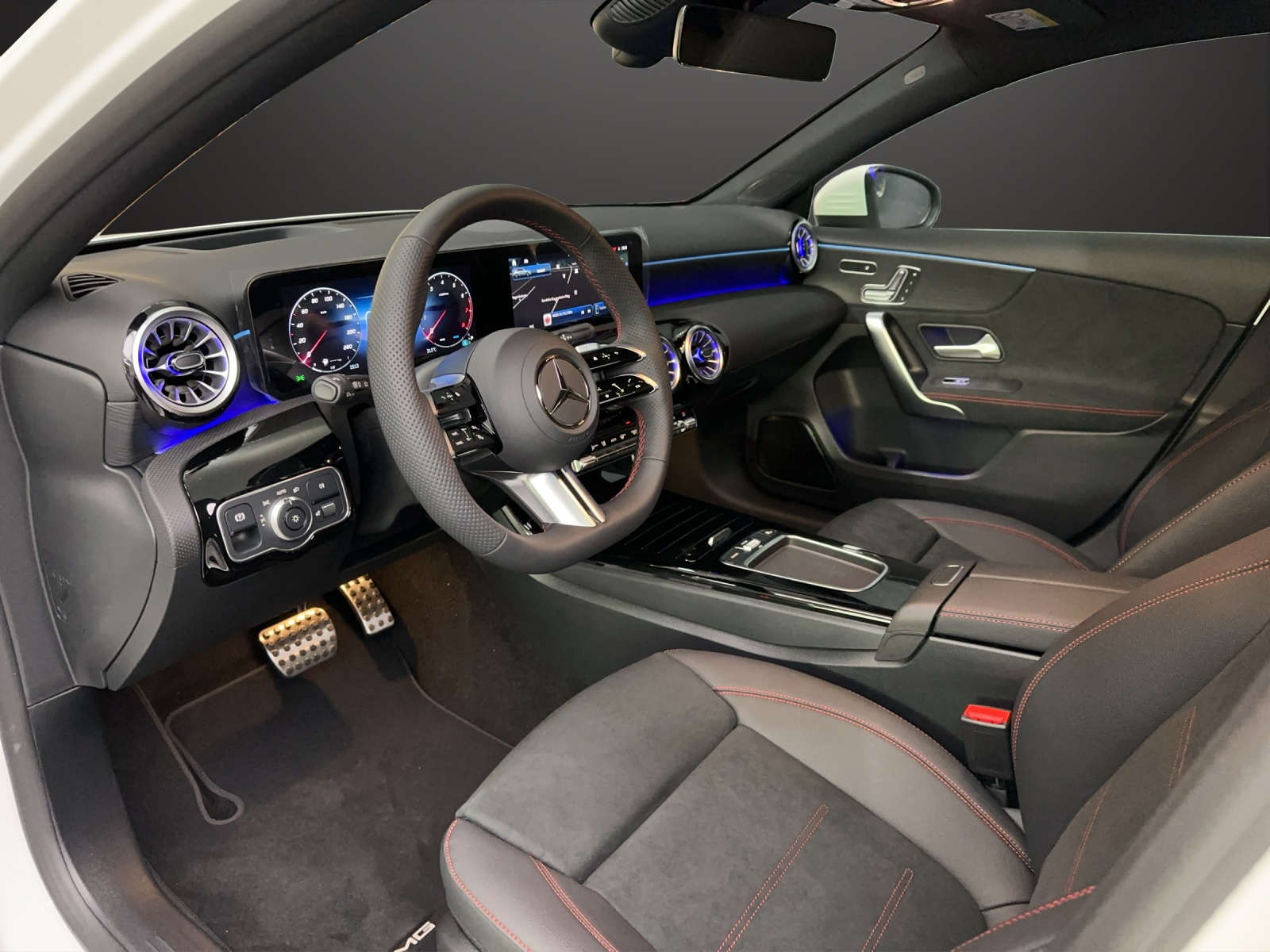 MERCEDES-BENZ A 250 4Matic 8G-DCT-image-6
