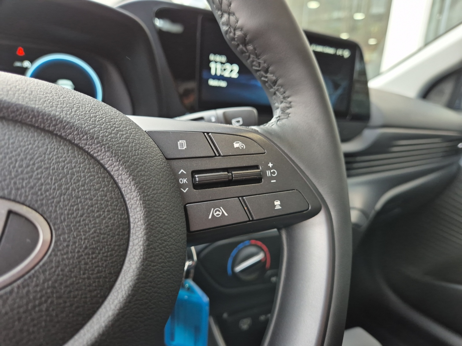 HYUNDAI i20 1.0 T-GDi Amplia-image-10