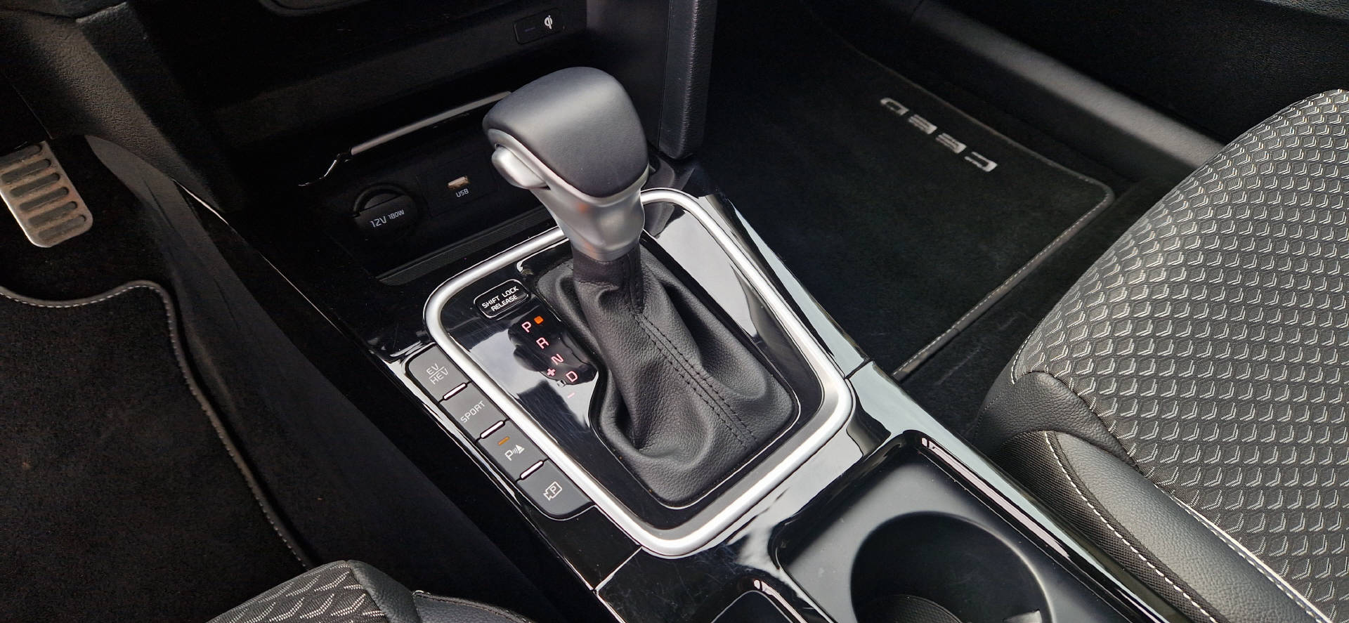 KIA Ceed SW 1.6 GDi Plug-in Hybrid Style-image-6