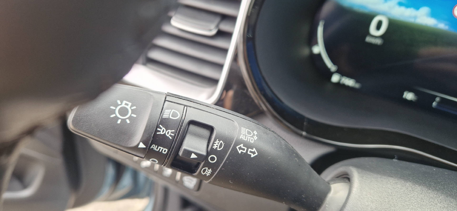 KIA Ceed SW 1.6 GDi Plug-in Hybrid Style-image-8