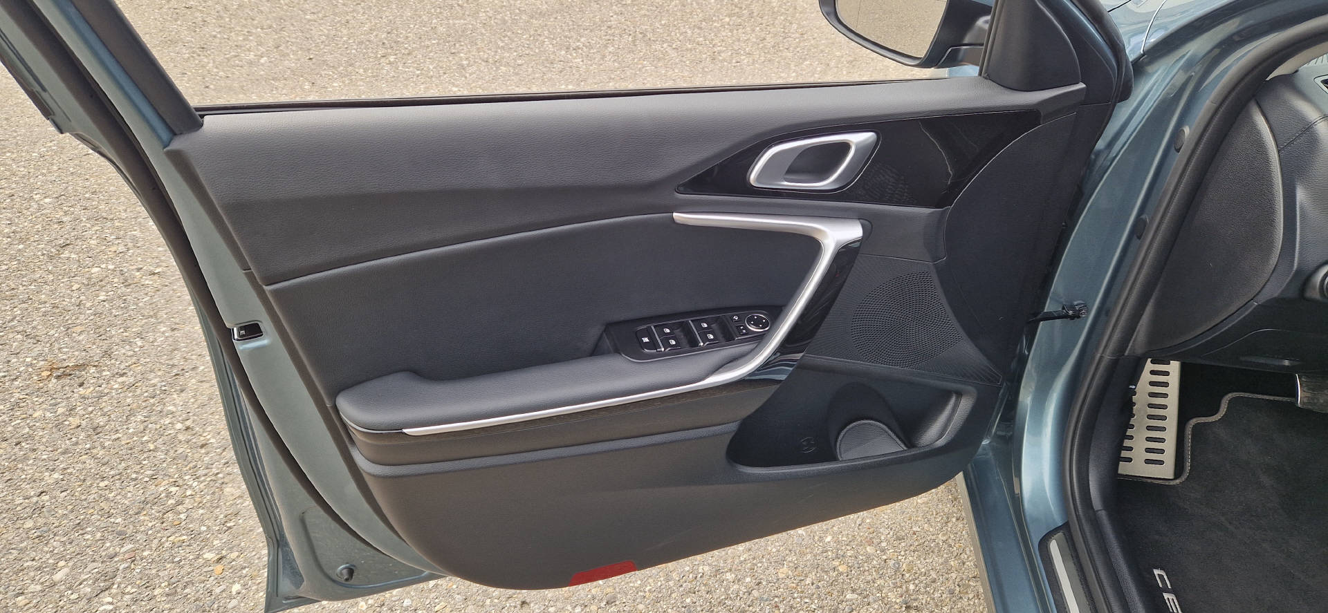 KIA Ceed SW 1.6 GDi Plug-in Hybrid Style-image-2