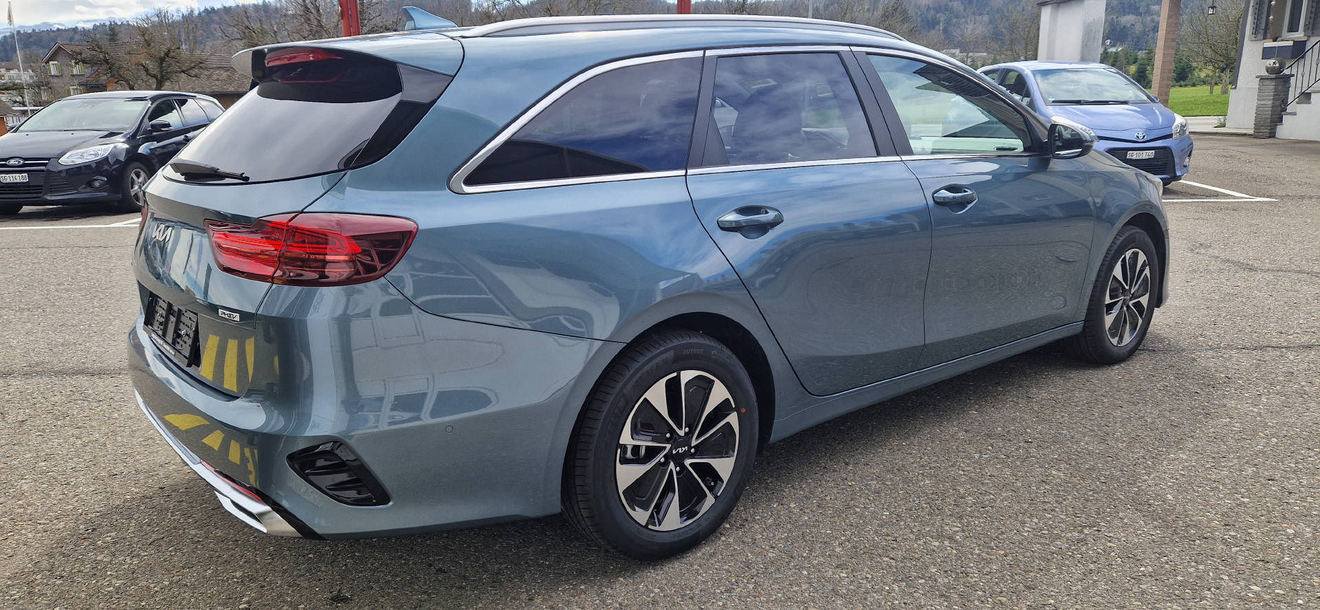 KIA Ceed SW 1.6 GDi Plug-in Hybrid Style-image-13