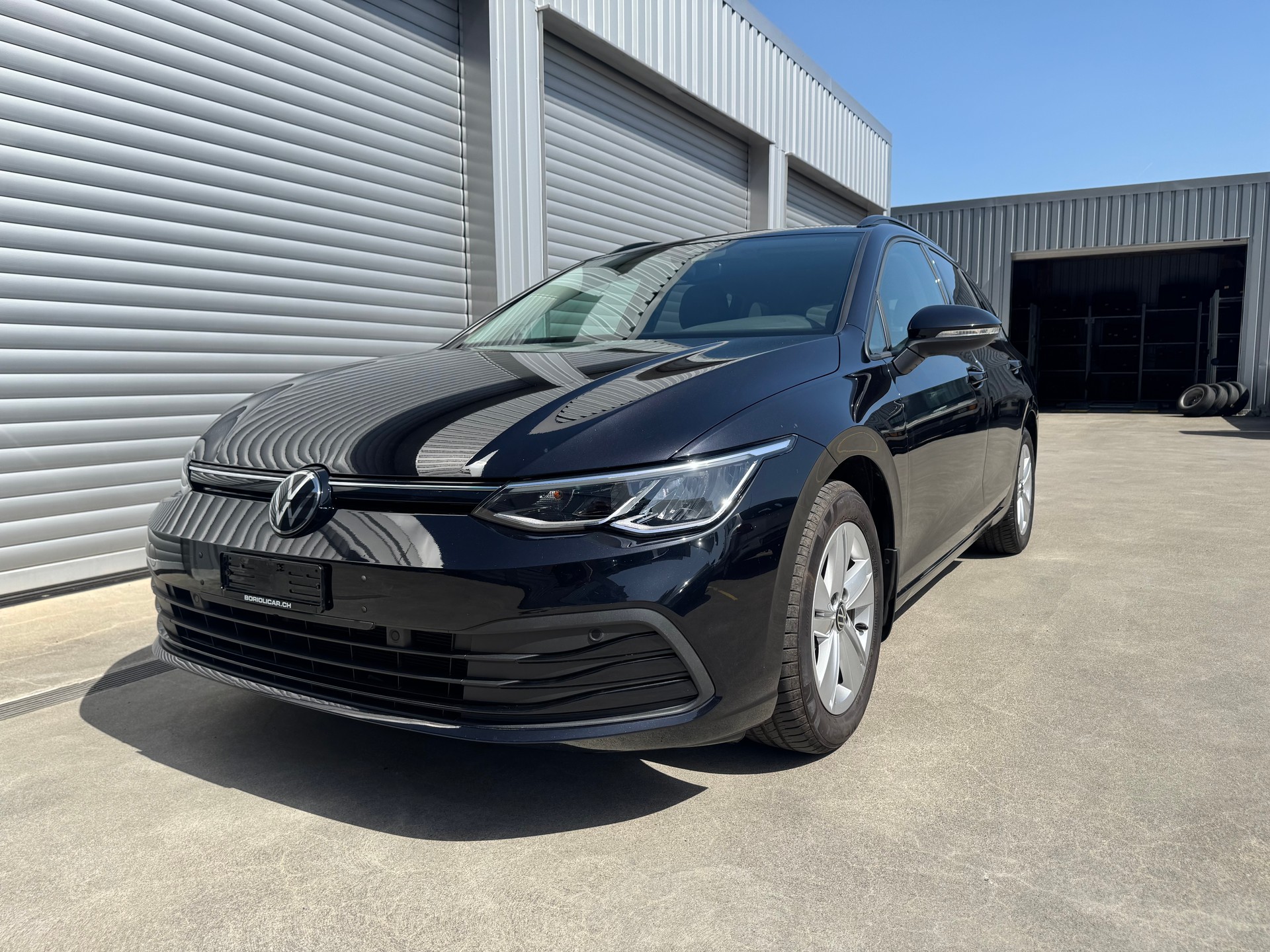 VW Golf Variant 1.5 eTSI mHEV Life-image-0