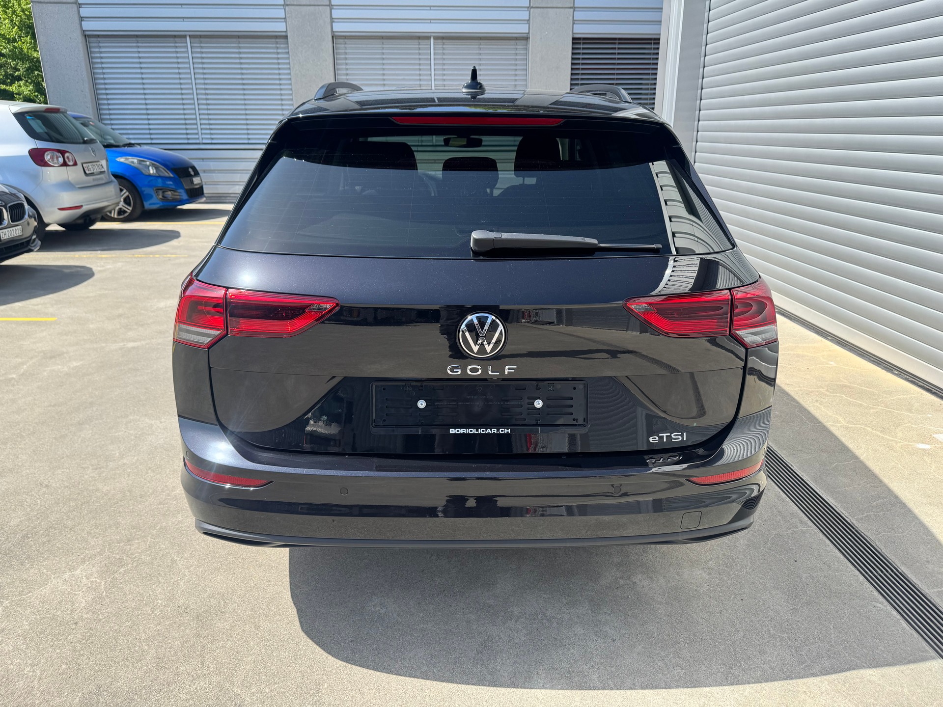 VW Golf Variant 1.5 eTSI mHEV Life-image-3