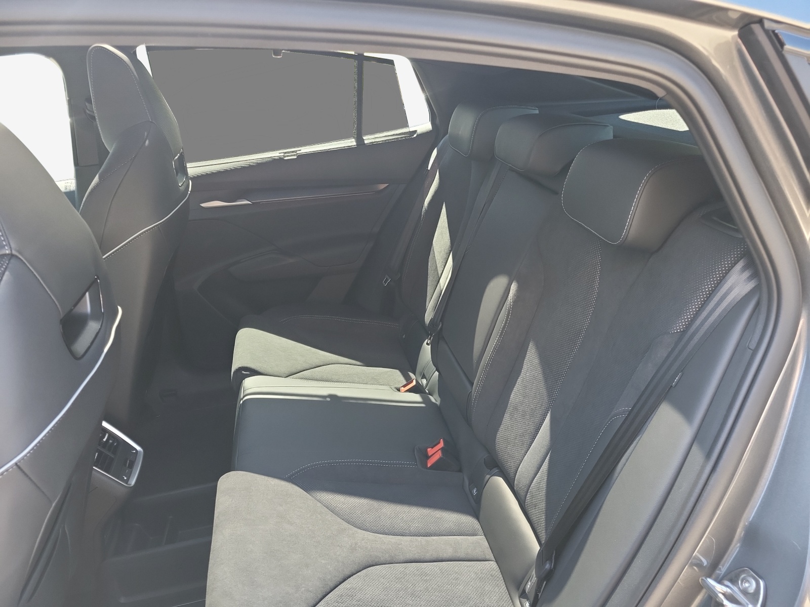 SKODA Enyaq Coupé Sportline 4x4-image-11