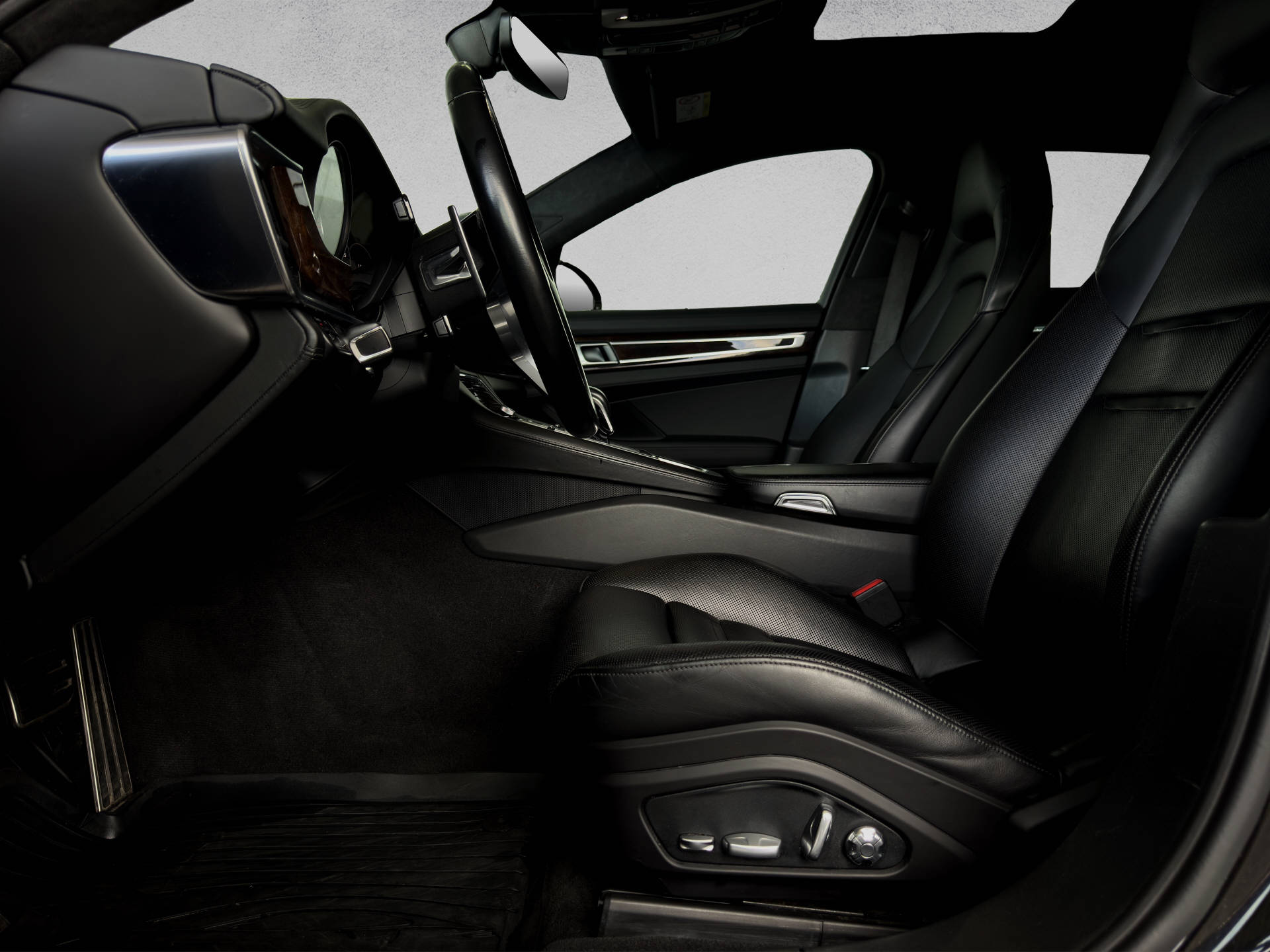 PORSCHE Panamera Turbo S E-Hybrid Sport Turismo-image-6
