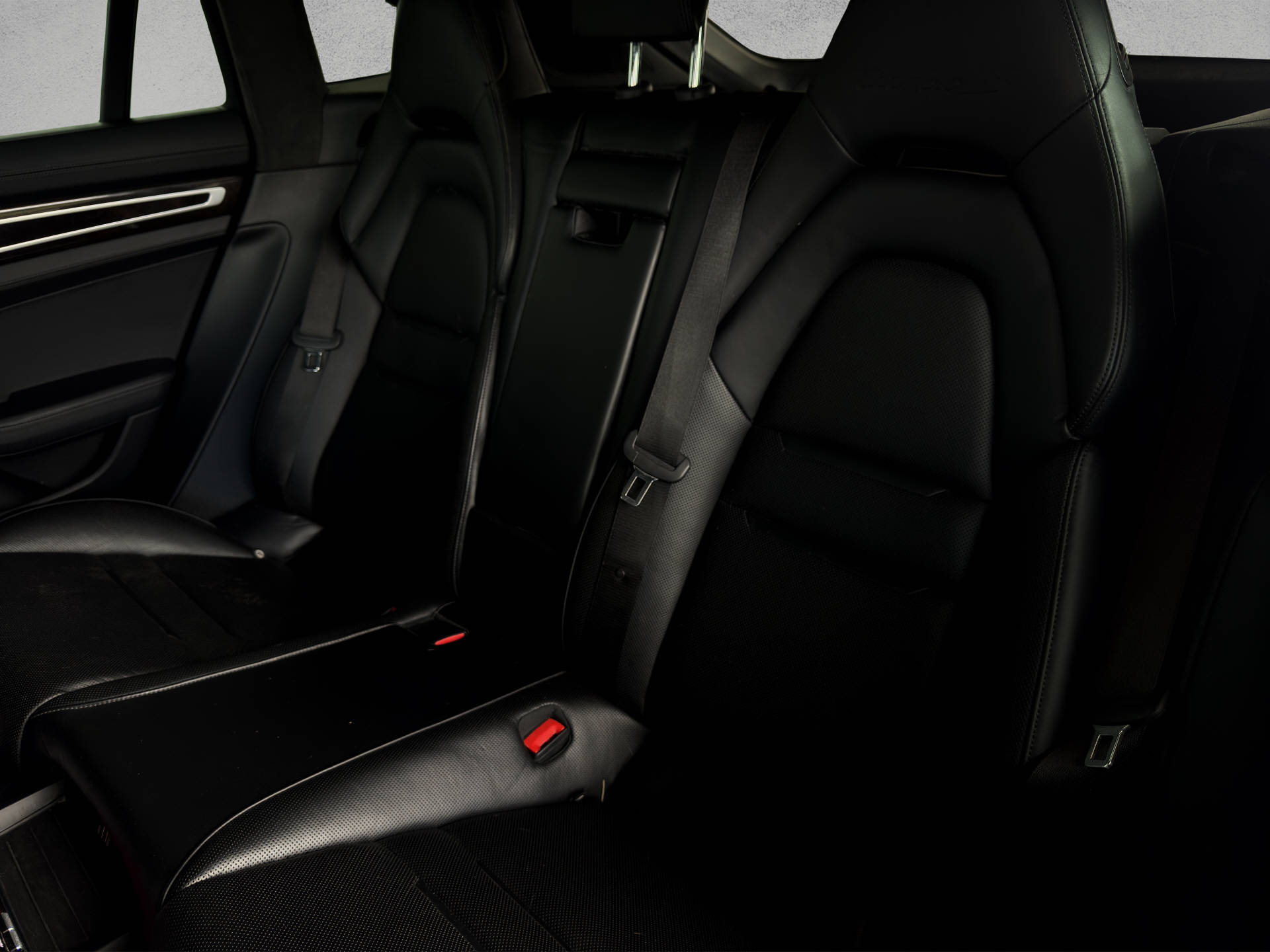 PORSCHE Panamera Turbo S E-Hybrid Sport Turismo-image-11
